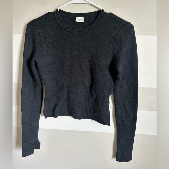 Abercrombie and Fitch Black Long Sleeve heavy knit top - Picture 1 of 2